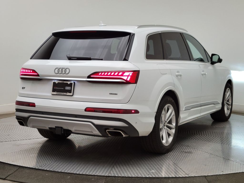 Thumbnail: 2026 Audi Q7 - 5
