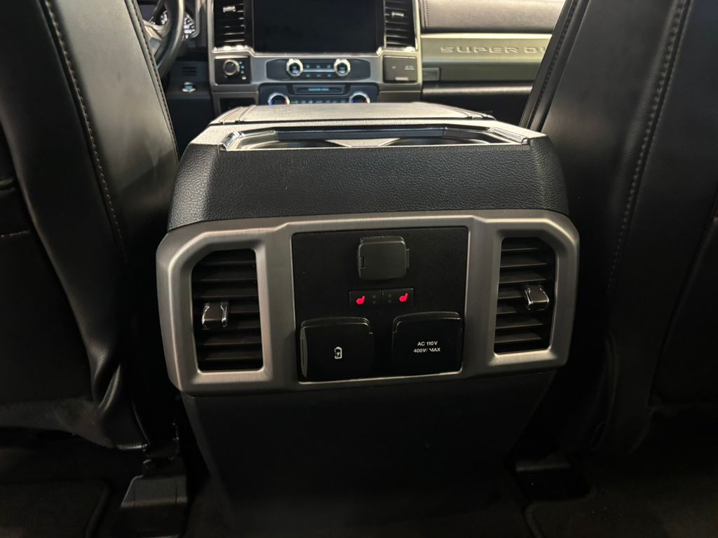 2022 Ford F-350SD Platinum
