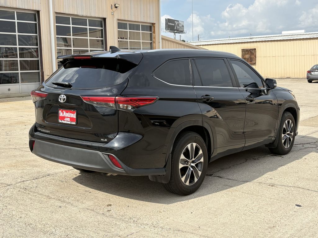 2023 Toyota Highlander XLE Black at Legacy Ford