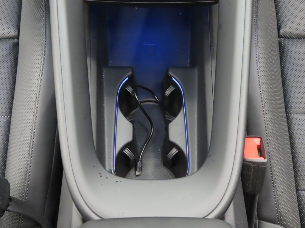 Thumbnail: 2024 Porsche Macan - 30