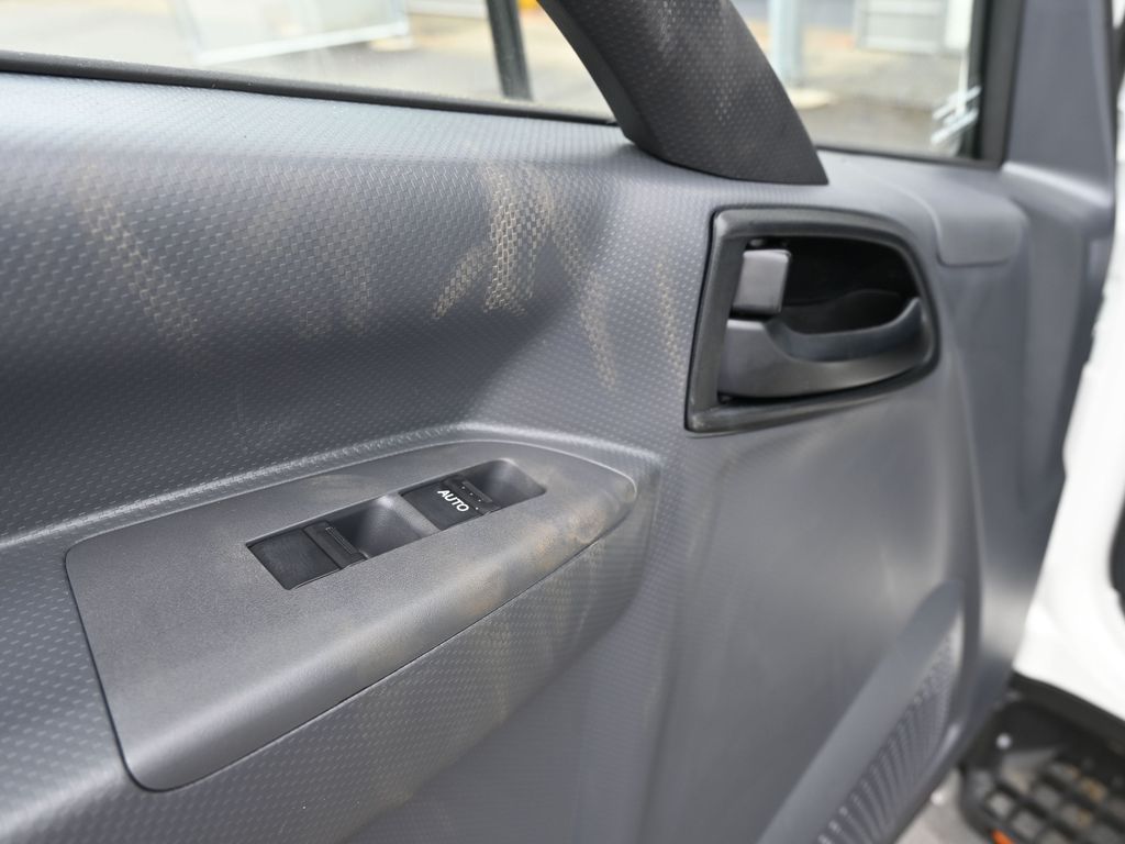 2024 Isuzu NPR HD 