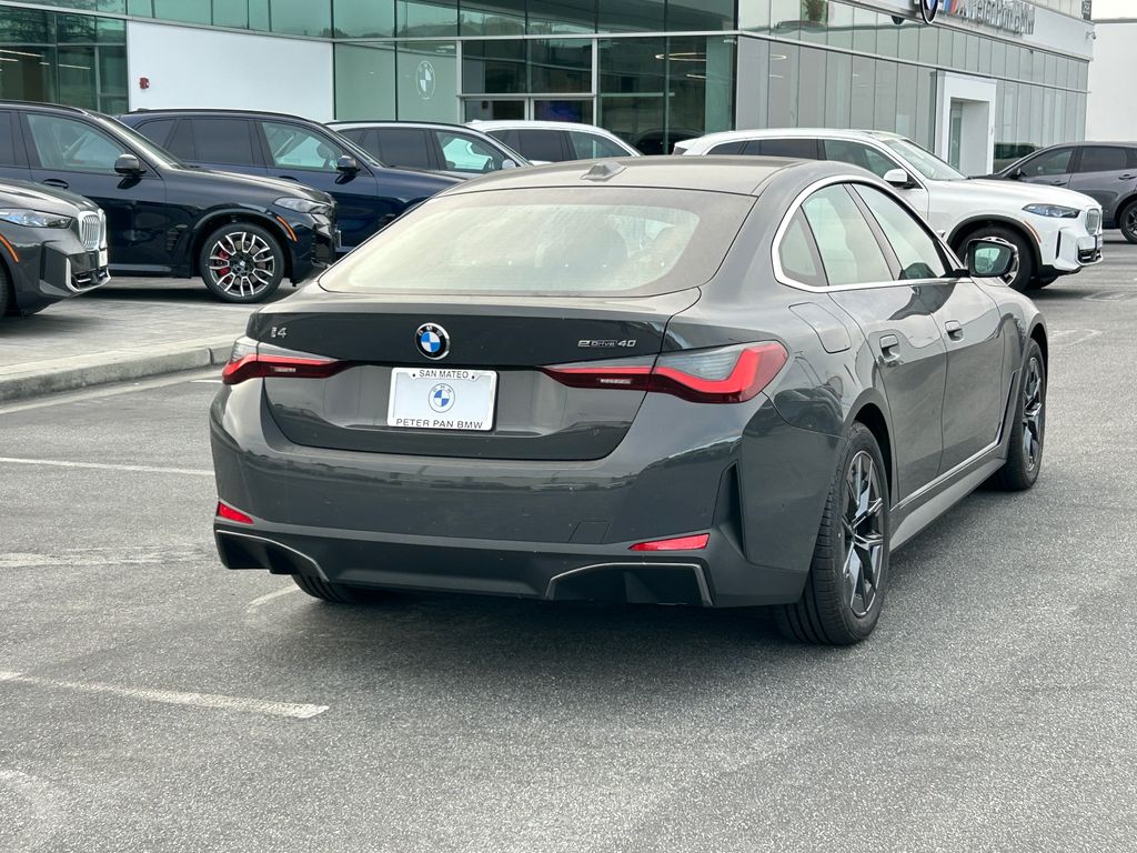 Thumbnail: 2026 BMW i4 - 5