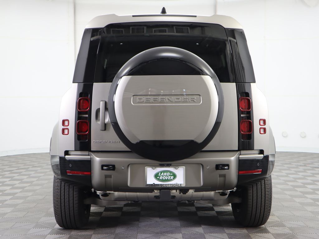 2024 Land Rover Defender 110 6