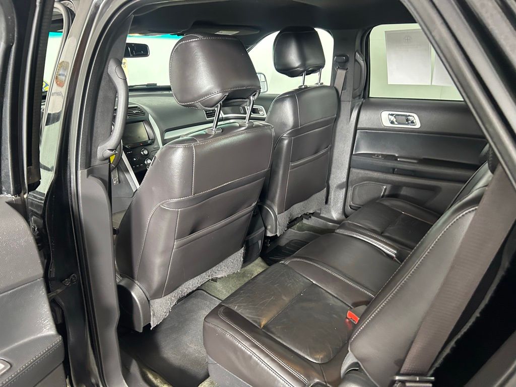 Used 2013 Black Ford XLT image 14