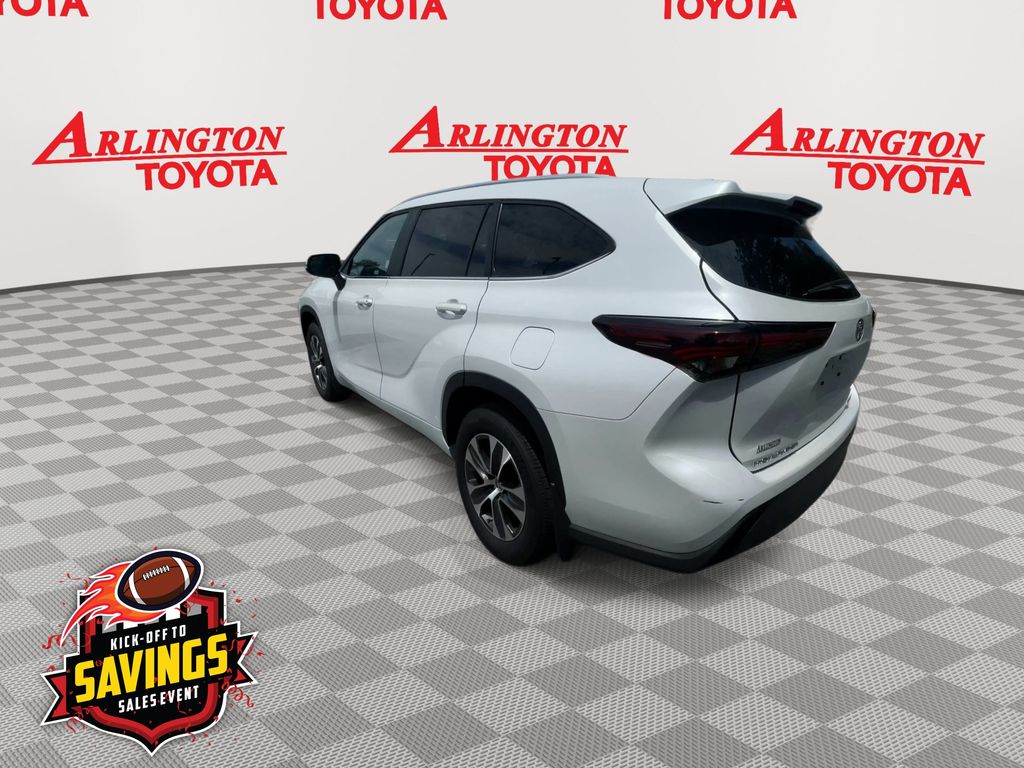 Used 2025 Toyota Highlander SUV