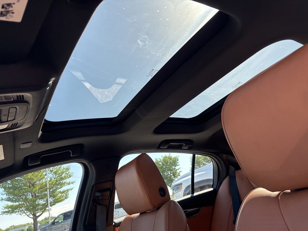 Used 2020 Cadillac CT5 Premium Luxury with VIN 1G6DT5RK3L0119842 for sale in Kansas City