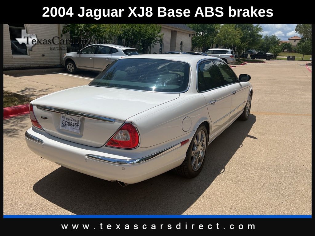 2004 Jaguar XJ-Series XJ8 photo