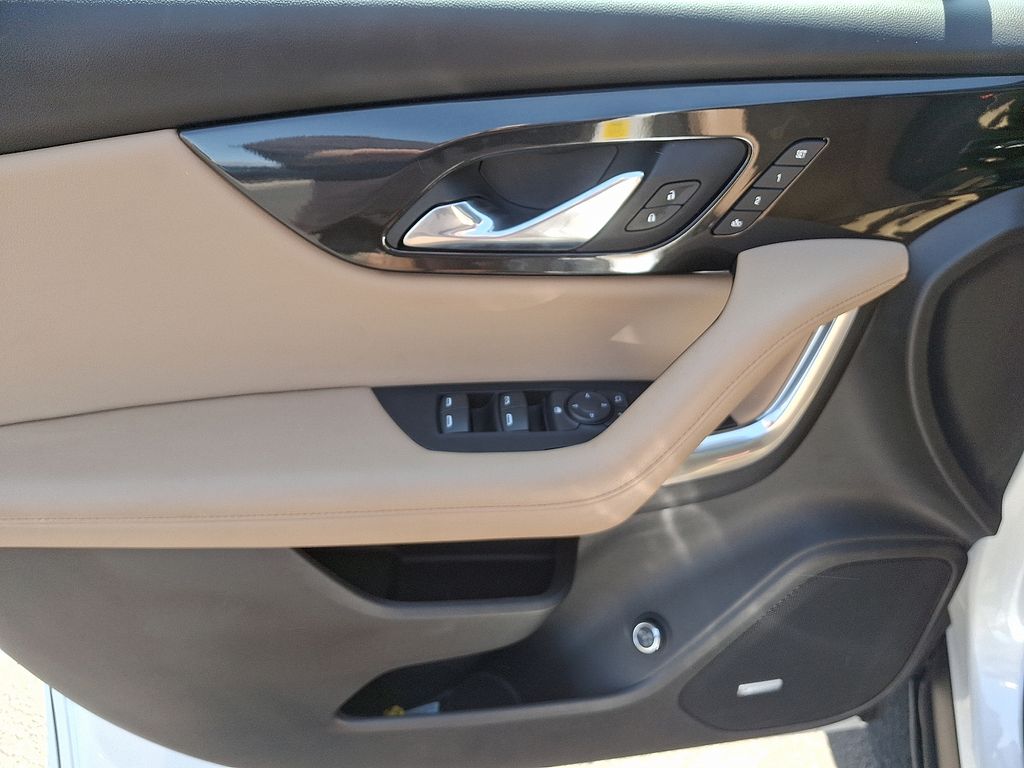 2021 Chevrolet Blazer Premier 13