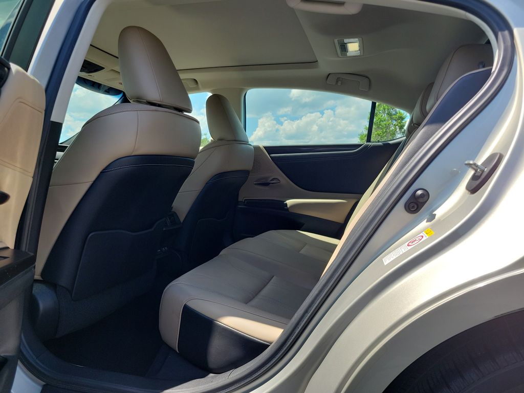 used 2019 Lexus ES car, priced at $29,998