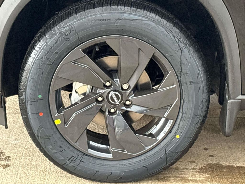 2026 Nissan Rogue - Image 10