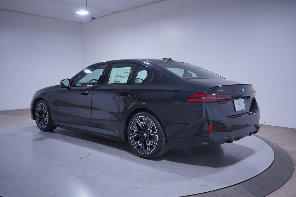 Thumbnail: 2026 BMW 5 Series - 3