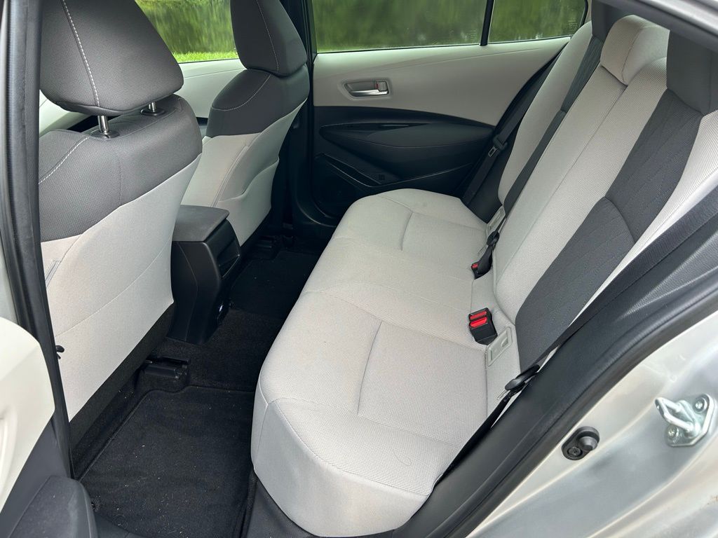 2020 Toyota Corolla LE 13
