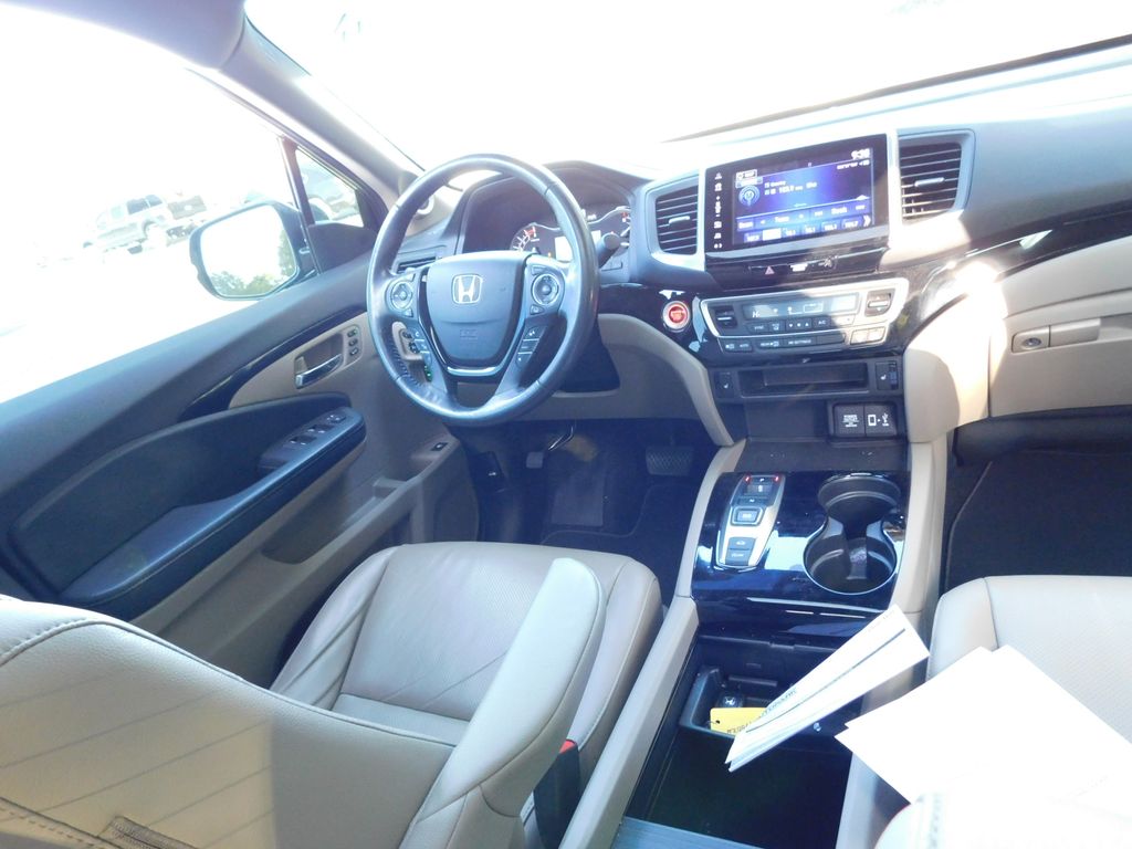 Thumbnail: 2020 Honda Ridgeline - 3