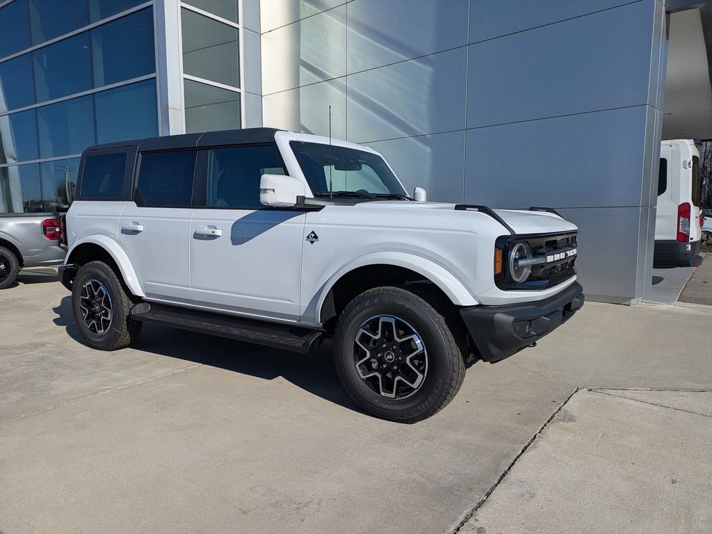 2025 Ford Bronco Outer Banks