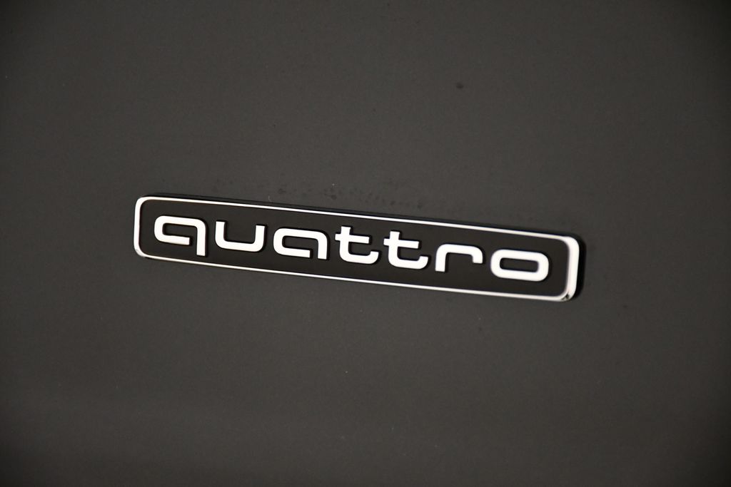 Thumbnail: 2025 Audi Q7 - 10