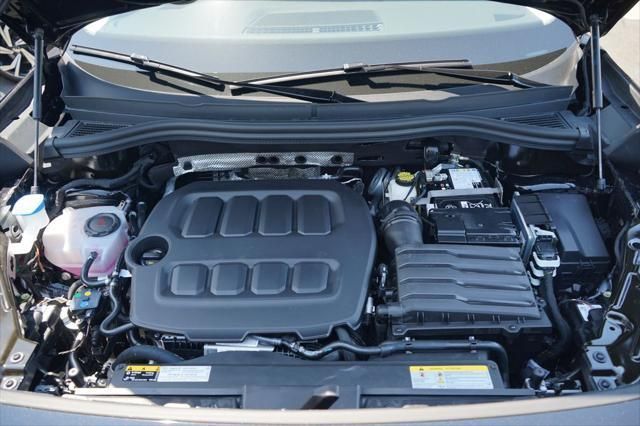 Thumbnail: 2025 Volkswagen Tiguan - 12