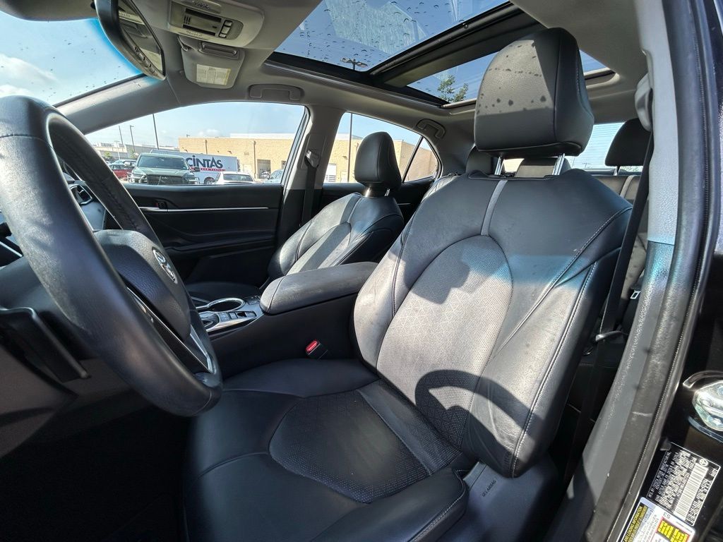 2018 Toyota Camry XSE 12