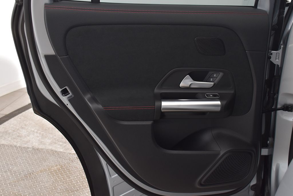 Thumbnail: 2026 Mercedes-Benz GLA - 21