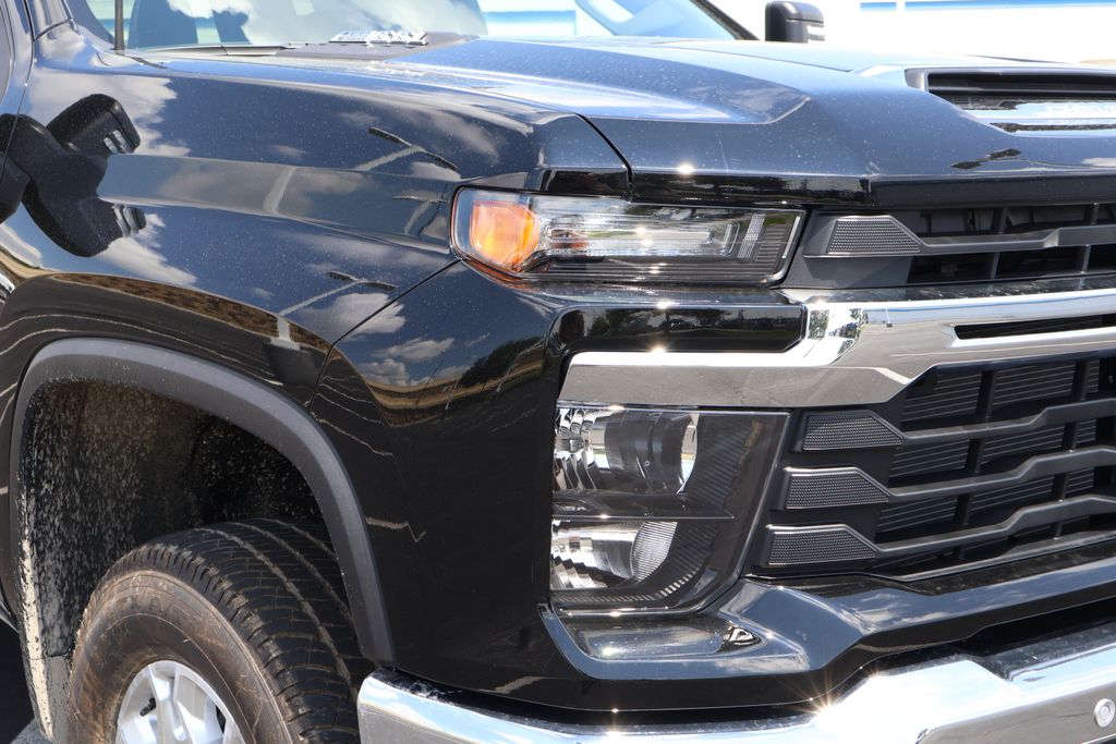 Thumbnail: 2025 Chevrolet Silverado 2500 - 3