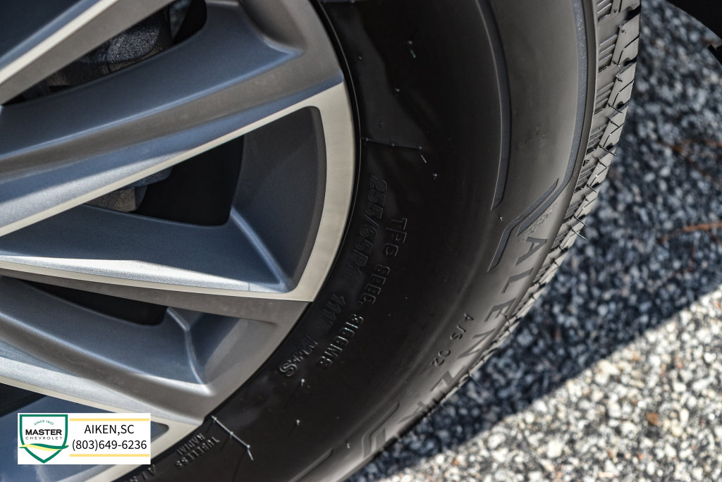 Used 2023 Chevrolet Traverse SUV