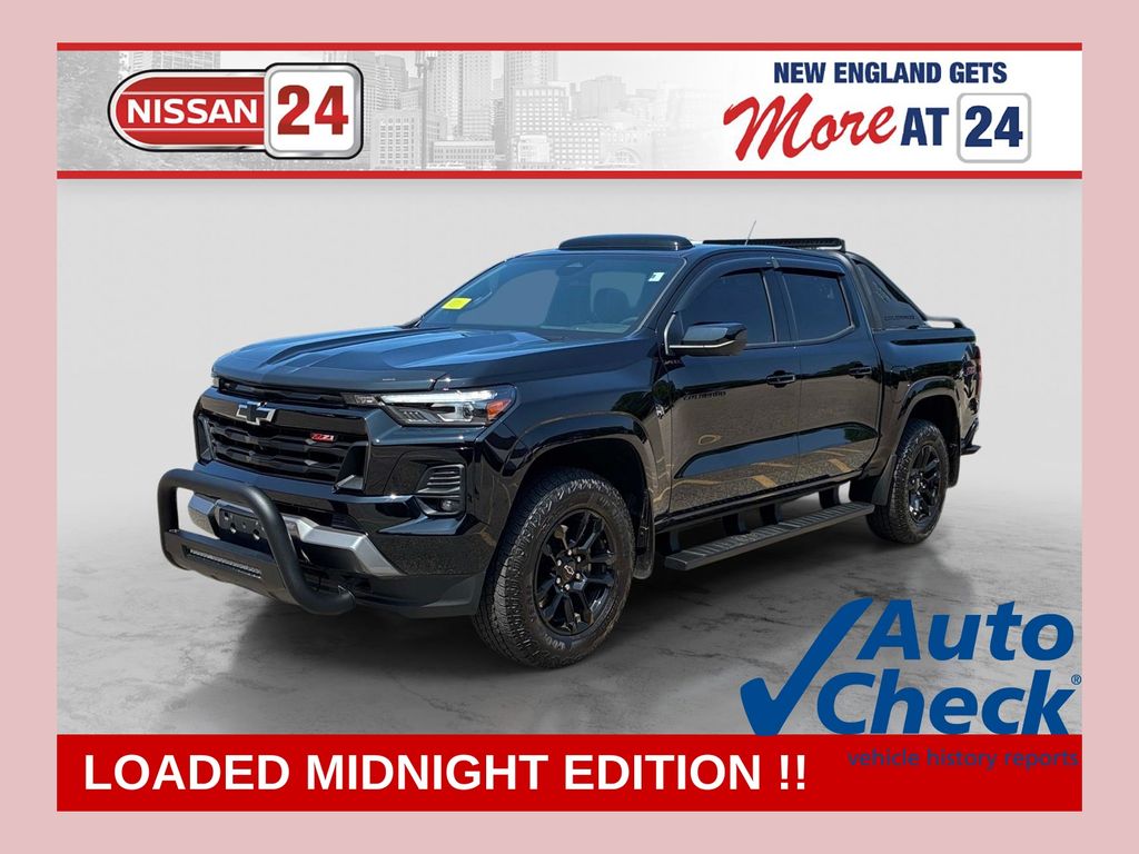 Black 2025 Chevrolet Colorado Pickup Truck Four-Wheel Drive 8-Speed Automatic