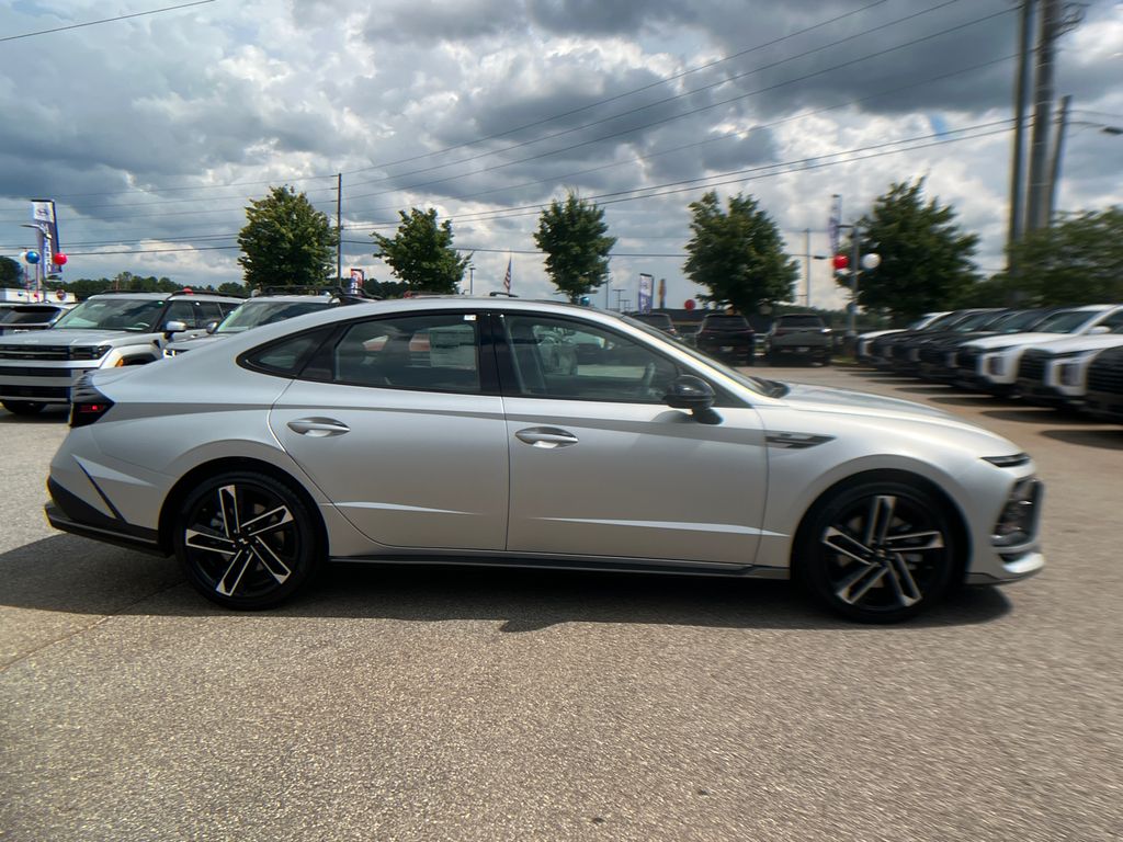 2025 Hyundai Sonata N Line photo 4