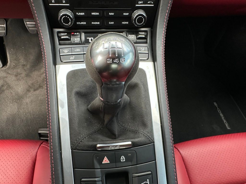 Thumbnail: 2024 Porsche 718 Boxster - 26