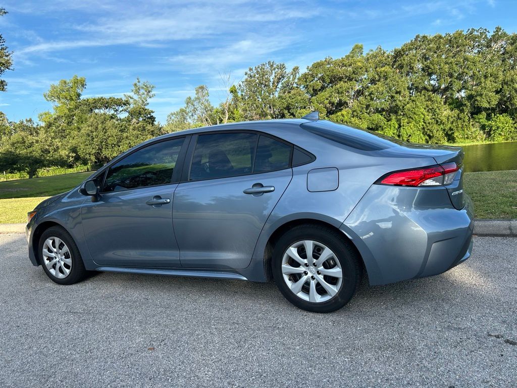 Thumbnail: 2022 Toyota Corolla - 3