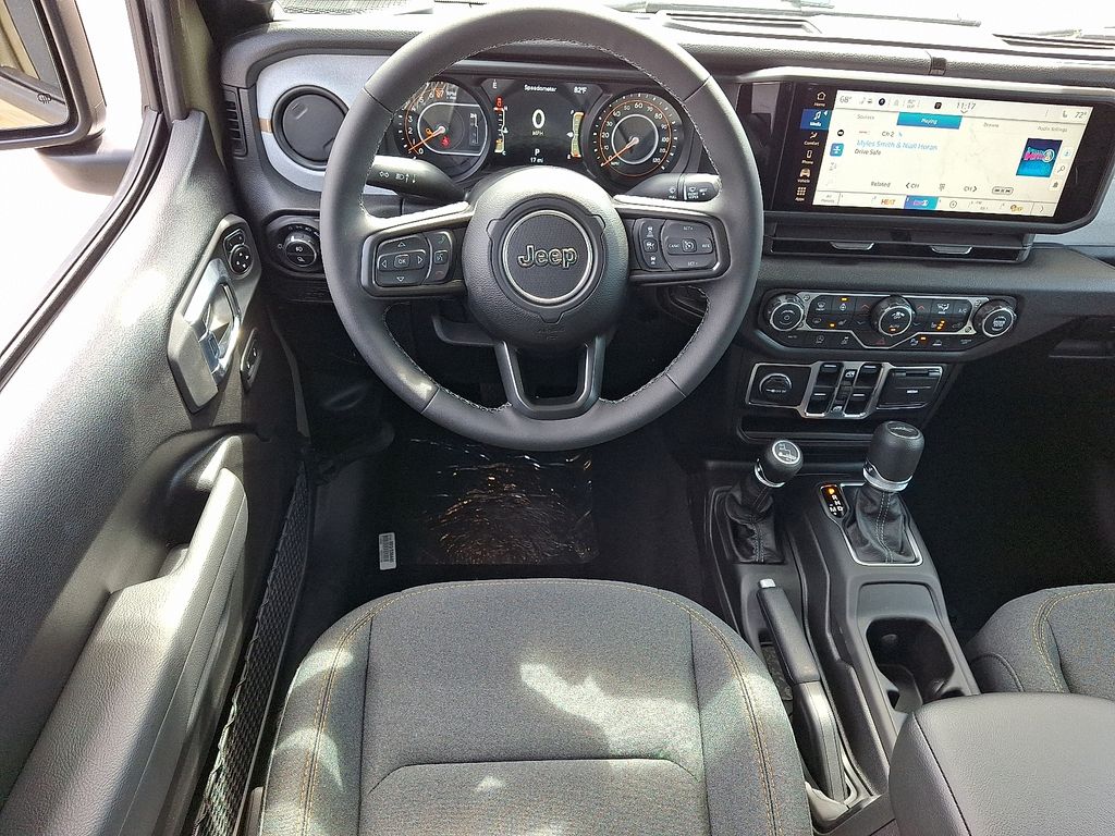 2026 Jeep Gladiator — photo 6
