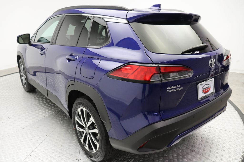 2024 Toyota Corolla Cross XLE 11