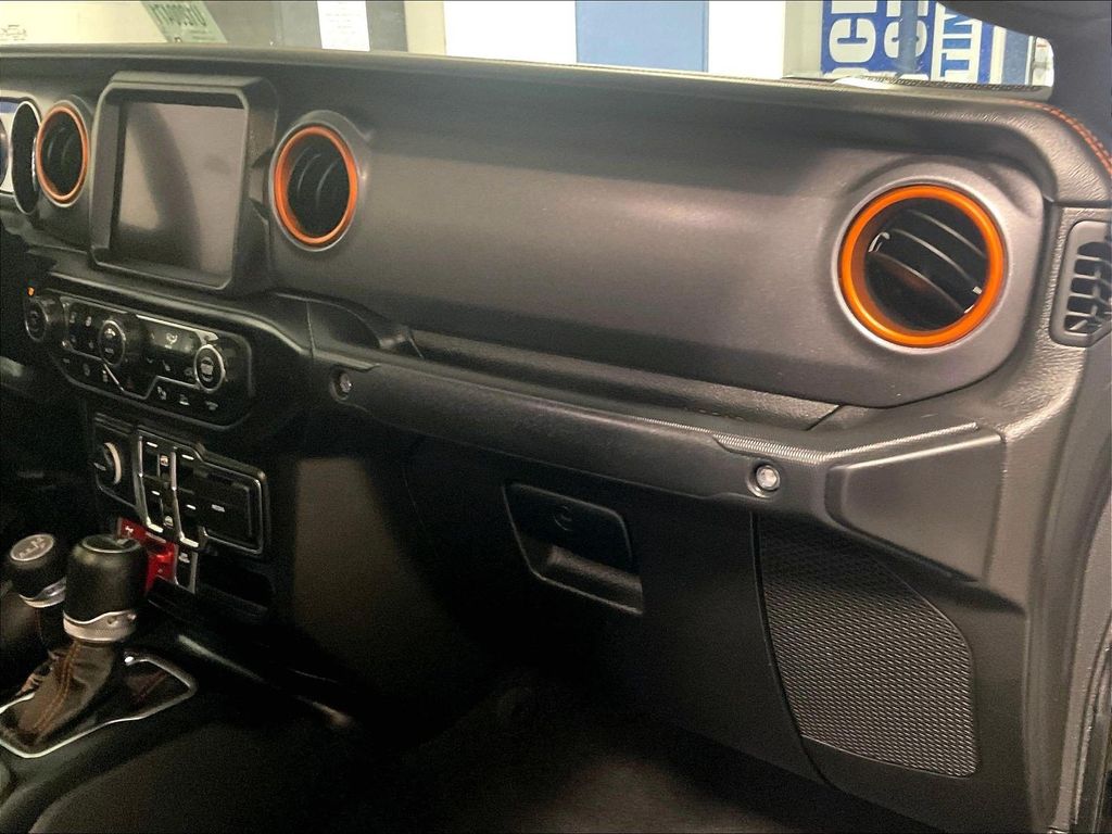 2021 Jeep Gladiator — photo 13