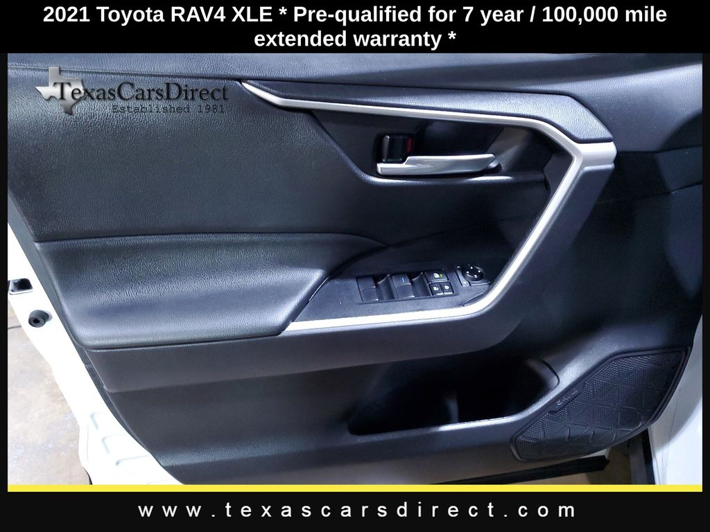 2021 Toyota RAV4 XLE 8