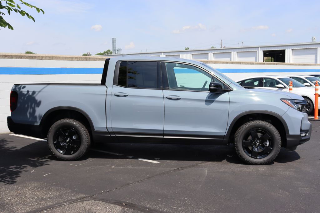 2025 Honda Ridgeline Black Edition 6