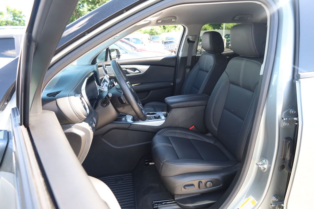 used 2024 Chevrolet Blazer car, priced at $27,578