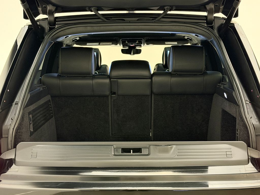 Thumbnail: 2017 Land Rover Range Rover - 15