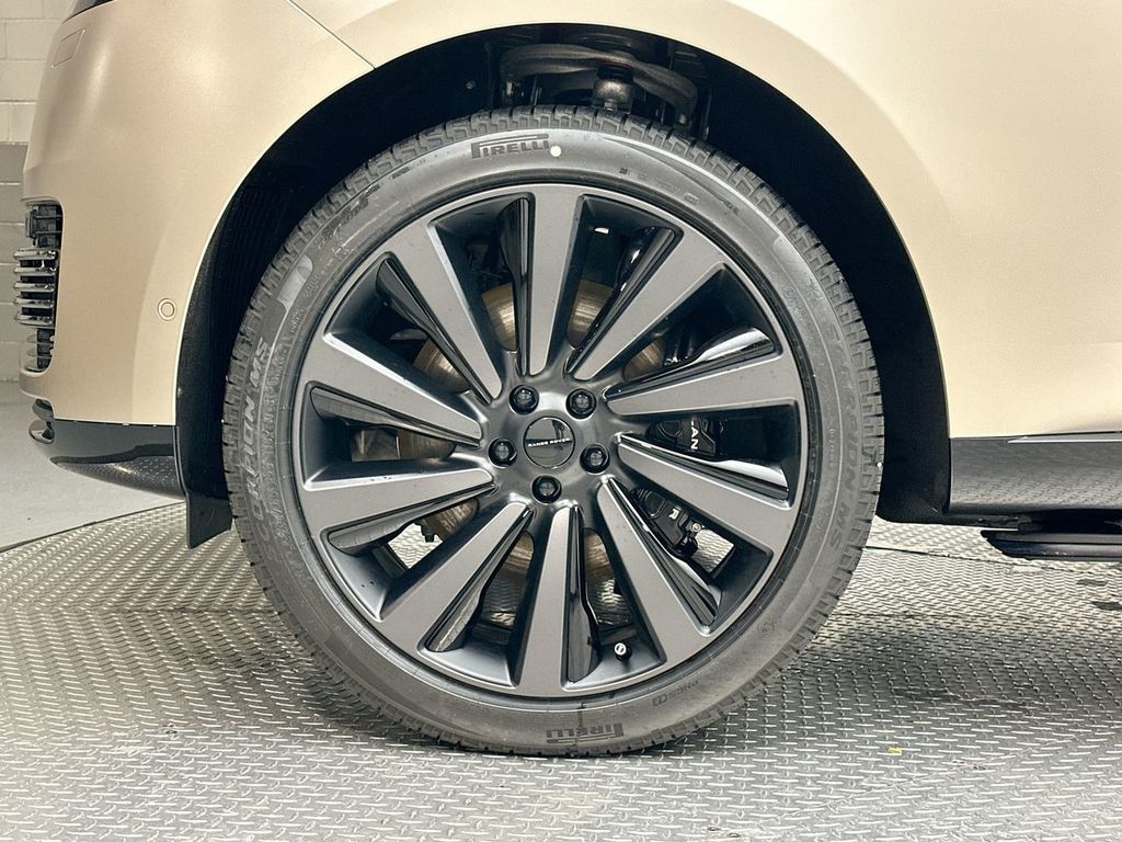 Thumbnail: 2026 Land Rover Range Rover - 17