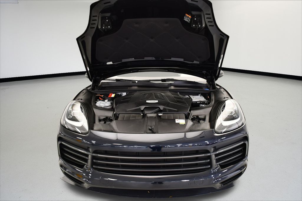 Thumbnail: 2022 Porsche Cayenne - 13