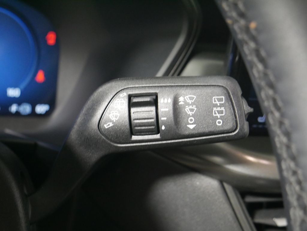 Thumbnail: 2023 Ford Escape - 18