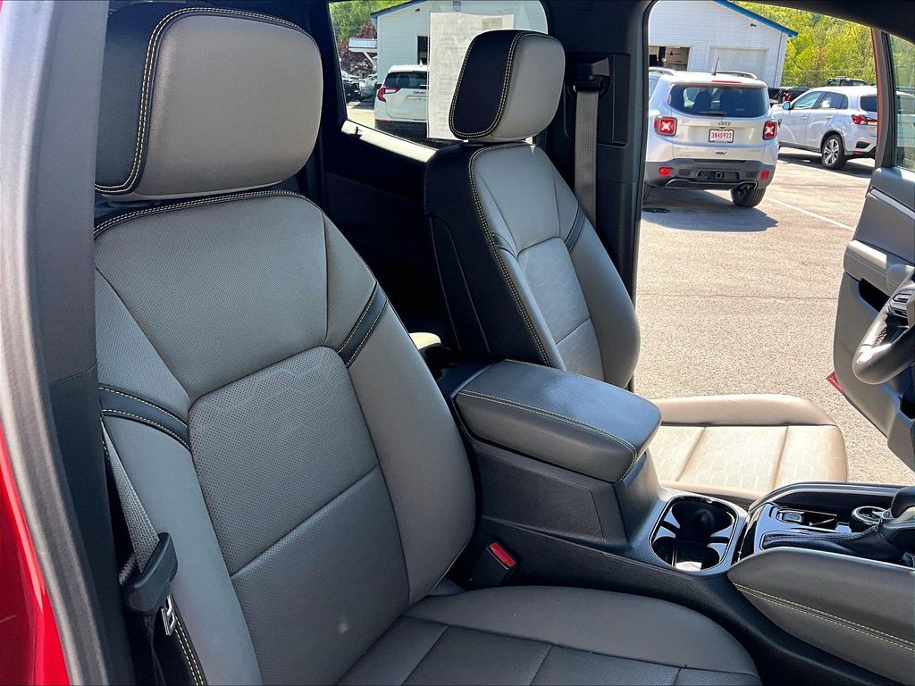 2026 Chevrolet Colorado — photo 11