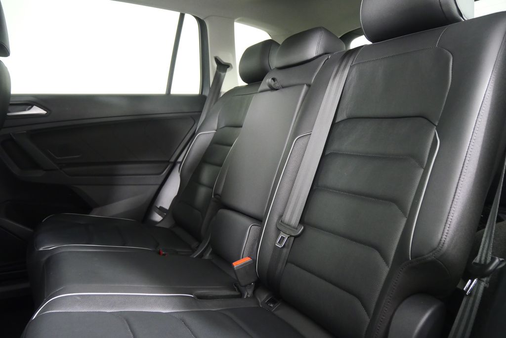 Thumbnail: 2019 Volkswagen Tiguan - 16