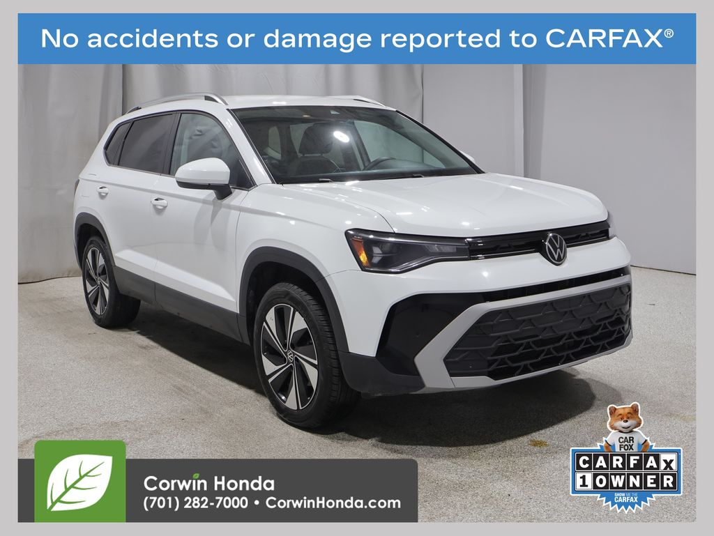 2025 Volkswagen Taos SE 4Motion