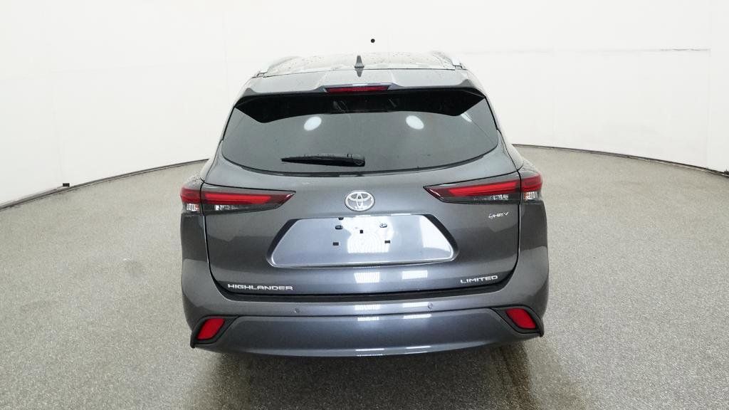 Thumbnail: 2025 Toyota Highlander - 8