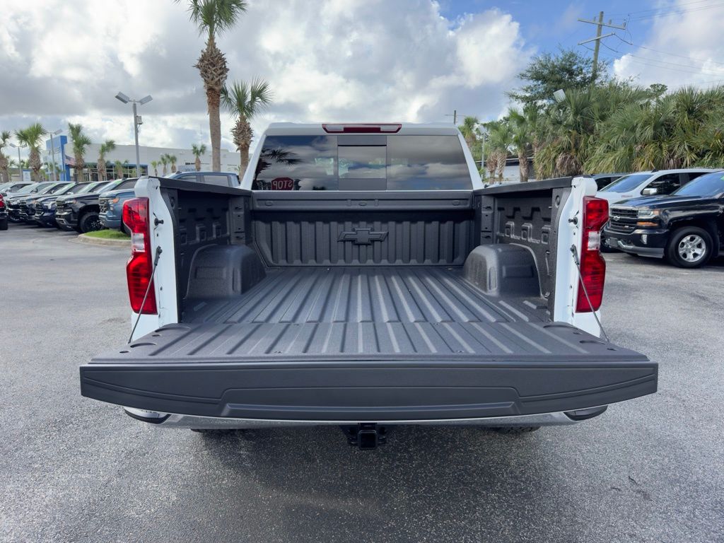 2025 Chevrolet Silverado 1500 LT 12