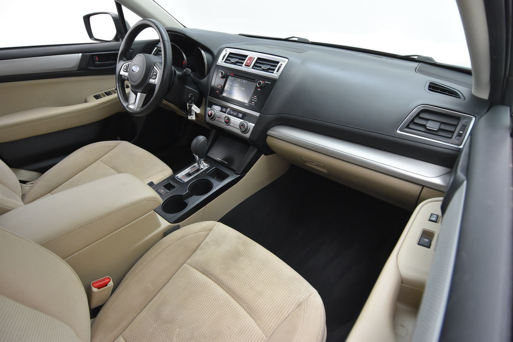 2017 Subaru Outback 2.5i photo