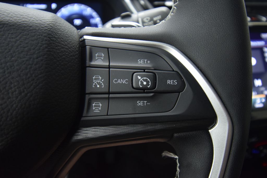 used 2024 Jeep Grand Cherokee car, priced at $32,000
