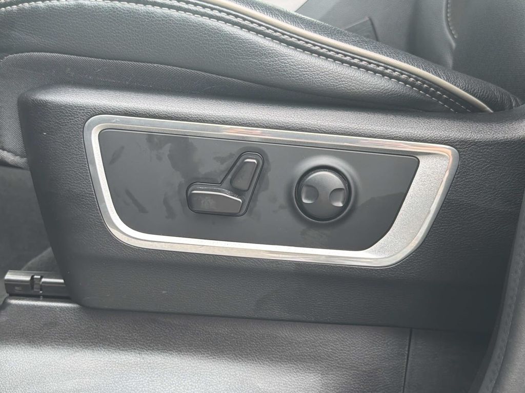 Used 2023 Gray Ram Laramie image 25