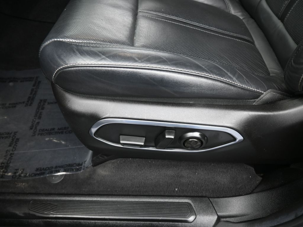 Used 2022 Baltic Gray Metallic Clearcoat Jeep Series II image 15