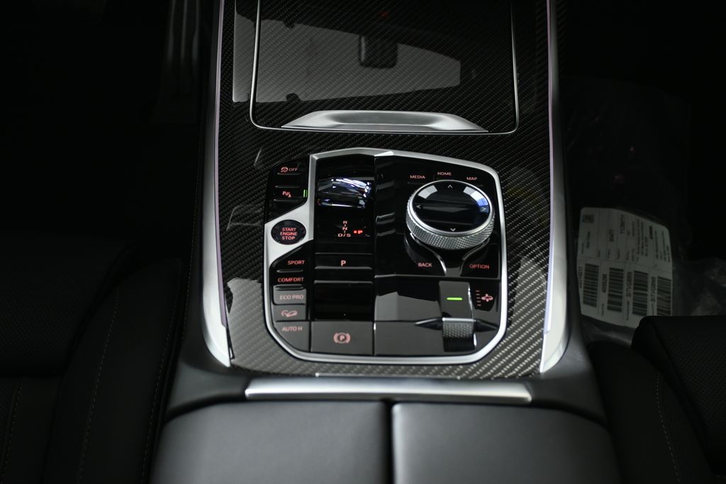 Thumbnail: 2026 BMW X7 - 24