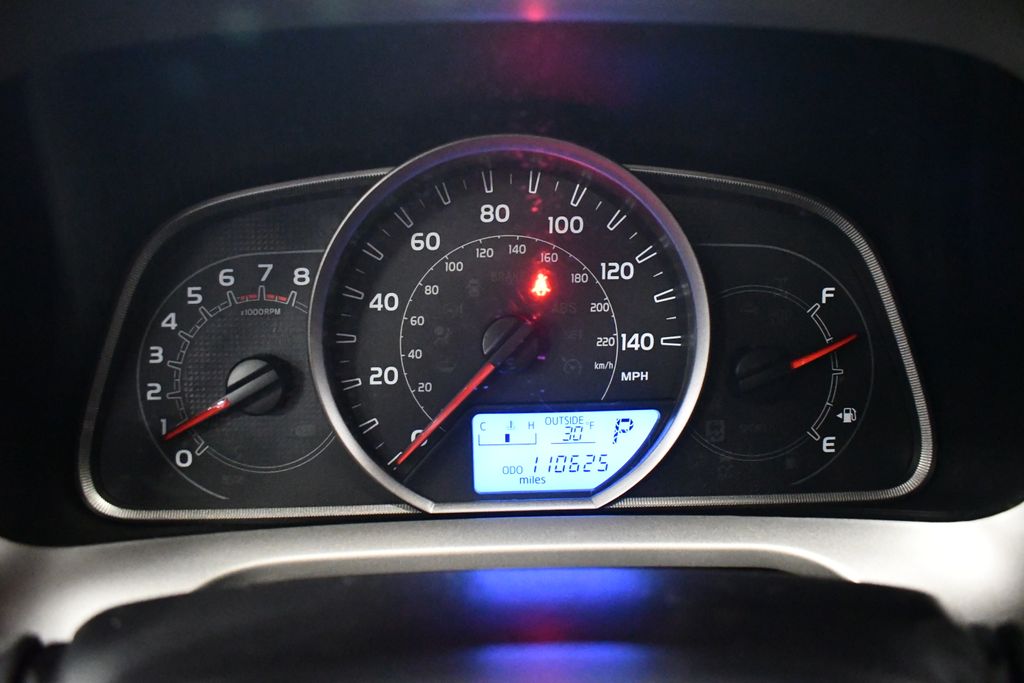 Thumbnail: 2015 Toyota RAV4 - 25