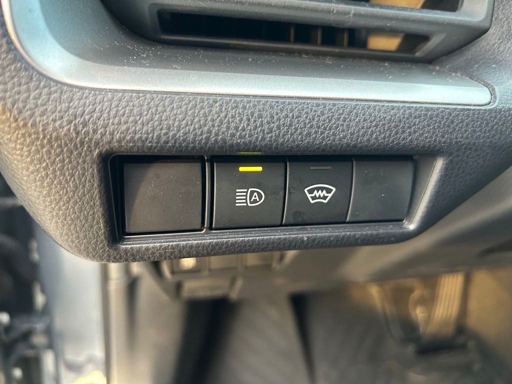 Thumbnail: 2024 Toyota Prius - 17